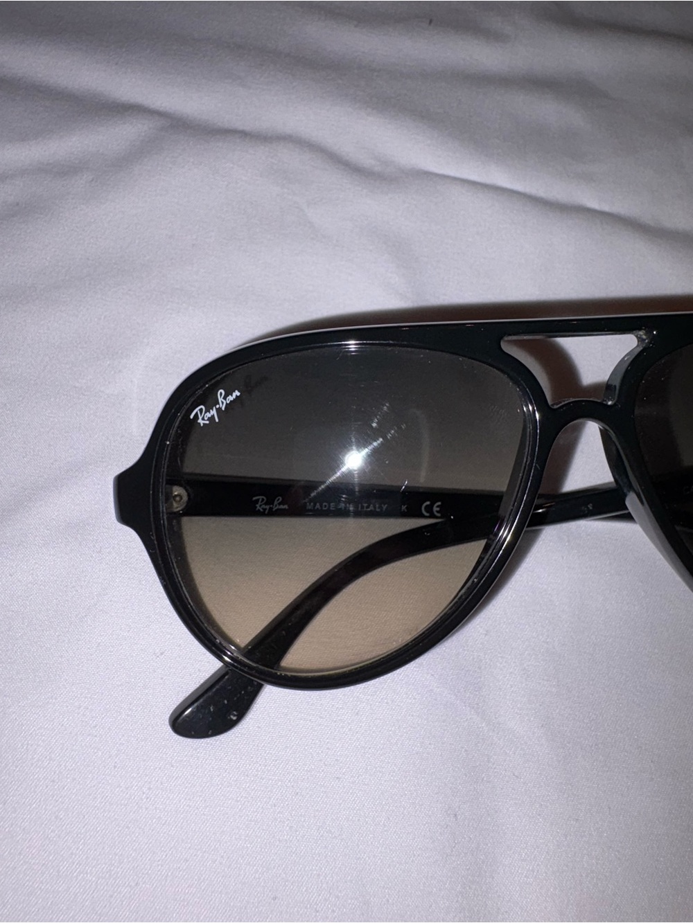 Ray-Ban Women's Black Frame Sunglasses with Brown Gradient Lenses - Picture 3 of 5